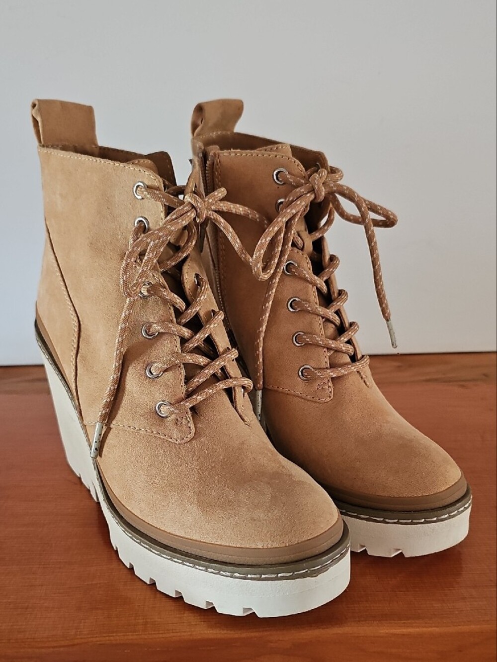 Steve Madden COOL PLANET Tan Wedge Platform Lace-Up Ankle Boots